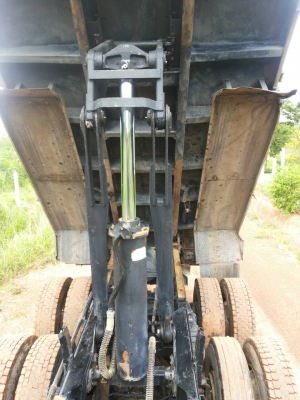 ขายถูก   รถบรรทุก 10 ล้อ  HINO  MEGA  FM2P