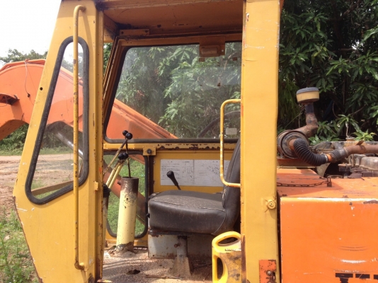 ขายรถแบคโฮ  ฮิตาชิ  รุ่น UH025