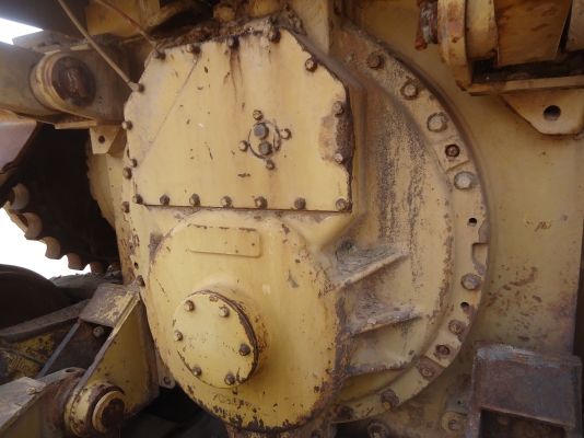 ขายรถแทร็กเตอร์CATD6HทูSN5780มีเล่มทะเบืยนเครืองร้อน