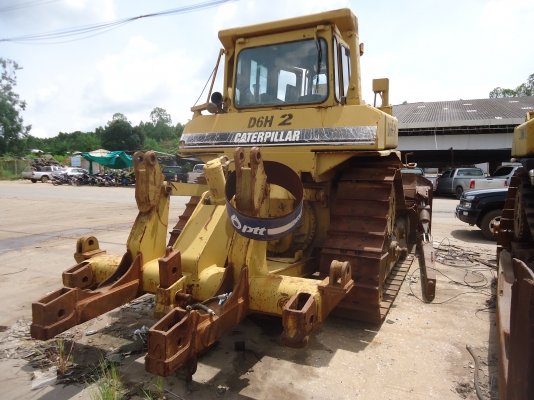 ขายรถแทร็กเตอร์CATD6HทูSN5780มีเล่มทะเบืยนเครืองร้อน