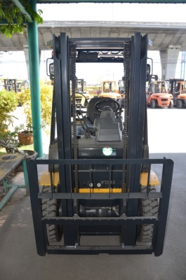 ขาย Komatsu FG25T-16 เบนซิน Nissan K21 ออโต้ 2.5 ตัน ยกสูง 3 เมตร ติดแก๊ส