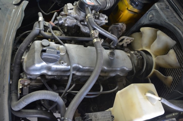 ขาย Komatsu FG25T-16 เบนซิน Nissan K21 ออโต้ 2.5 ตัน ยกสูง 3 เมตร ติดแก๊ส