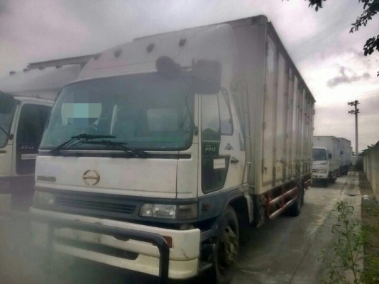 รถฮีโน่ 6 ล้อ ตู้แห้ง FF1J 220 แรงม้า. ปี 45 - 46 ( มีขาย 7 คัน ) สนใจติดต่อ 081 - 6079515 รถฮีโน่ 6 ล้อ ตู้แห้ง FF1J 220 แรงม้า. ปี 45 - 46 ( มีขาย 7 คัน ) สนใจติดต่อ 081 - 6079515