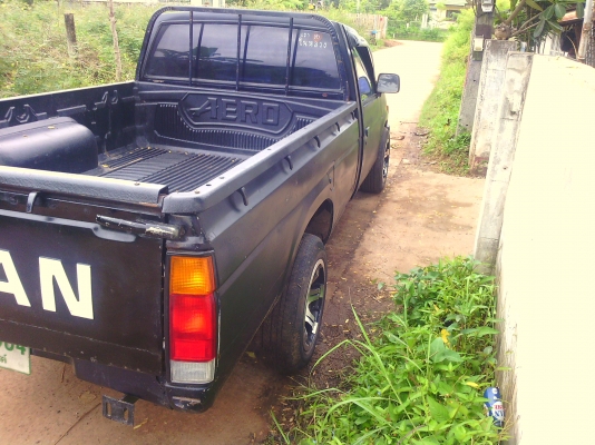 ขายนิสสันBIG M เครื่องดีเชล2.5 แอร์เย็น ล้อมแมก แมคลายเนอ คัดชีสวย ไม่ผุ