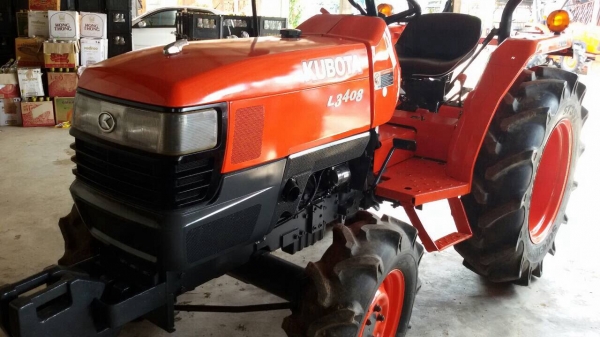 ปัญญาแทรคเตอร์มาแล้ว...จัดมาให้ครับ คูโบต้า L3408 ตัวเปล่า ติดใบมีดใหม่ เพิ่ม 36,000บาท จัดส่ง อ.เถิน จ.ลำปาง