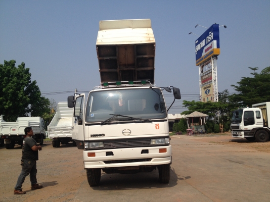 ขาย HINO สิงห์ไฮเทค 10 ล้อ 2 เพลาดั้มพ์ดิน เครื่อง K13D 260 แรงม้าระบบน้ำมัน กระบะยาว 6 เมตร สูง 1.50 เมตร กว้าง 2.50 เมตร ยาง 1000 ขอบ 20 พร้อมทะเบียนครับ ขาย HINO สิงห์ไฮเทค 10 ล้อ 2 เพลาดั้มพ์ดิน เครื่อง K13D 260 แรงม้าระบบน้ำมัน กระบะยาว 6 เมตร สูง 1.50 เมตร กว้าง 2.50 เมตร ยาง 1000 ขอบ 20 พร้อมทะเบียนครับ