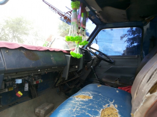 รถบรรทุก 6 ล้อใหญ่ ISUZU รุ่น NPR59P ราคา360,000 บ.