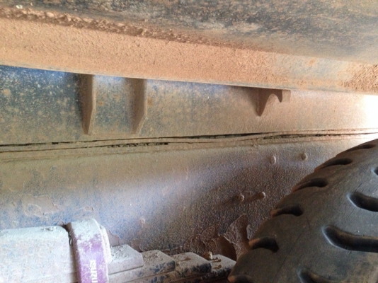 ขายตามสภาพMITSUBISHI TF5XXX 245แรงม้าดั๊มท้องเรือ สภาพสวยพร้อมใช้ ราคาต่อรองได้้ ติดต่อได้ที่คุณ อ๊อฟ พิจิตร 086-737-9991