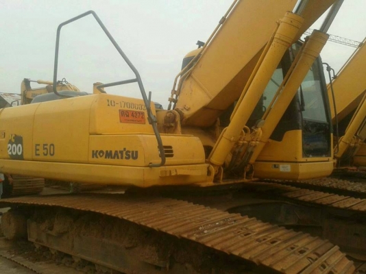 รถขุด KOMATSU PC200-7 รถสวย มีทะเบียนครบ