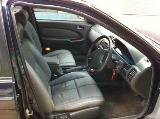 ลดราคา ขายด่วน  NISSAN CEFIRO A32 ปี2002 ตัวท๊อป เบาะหนังปรับไฟฟ้า