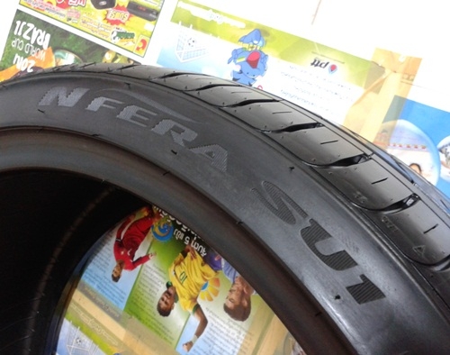 ยาง,235-35-19 NEXEN สภาพ99\% ปลายปี13สี่เส้น 9,900 แยกคู่ได้ ยาง,235-35-19 NEXEN สภาพ99\% ปลายปี13สี่เส้น 9,900 แยกคู่ได้