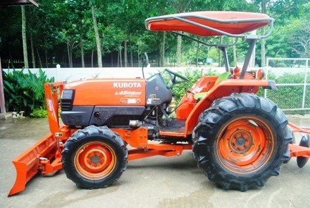 ขายรถไถ Kubota L 4508 DI special(4WD) พร้อมดันหน้าช้างและผานพรวน เครื่องแน่นๆ สีเดิมครับ
