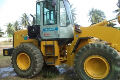 ขายรถแบคโฮ TCM L16-2 แขนยาว 410เมตร ยาง2ชั้น