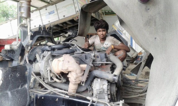 ขายเครื่องอีซูสุ 260 แรงม้า