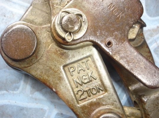 ขายตัวจับสลิง N.G.K ขนาด2ตัน