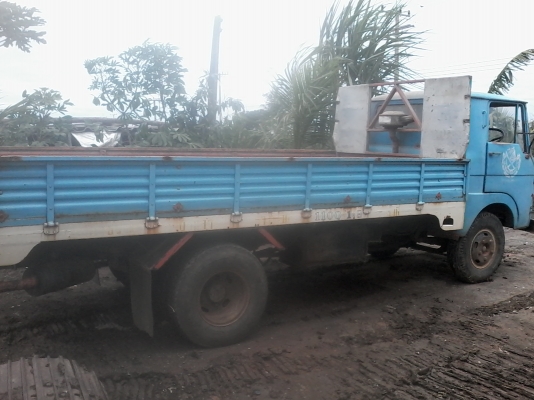 ขาย6ล้อ ISUZU 85 สภาพพร้อมใช้ทะเบียนเต็มพร้อมโอนมัดจำแล้ว10000บาทจากเฮีย ธีระ เกาะสมุย