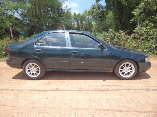 รถเก๋งนิสสัน สภาพดีราคาถูกๆ