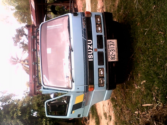 รถหกล้อ isuzu 110