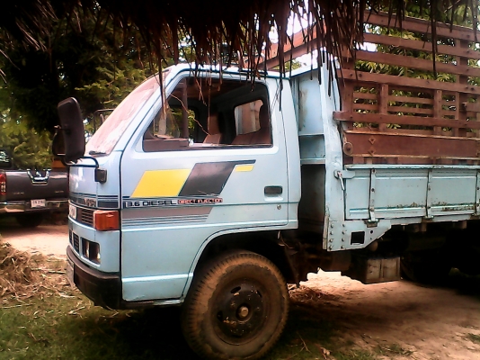 รถหกล้อ isuzu 110