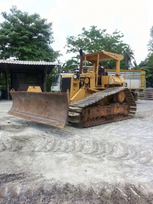 ขายแทรกเตอร์ D5H เกียร์ตัด สภาพพร้อมใช้ เอกสารเล่มทะเบียน สภาพเก่านอก