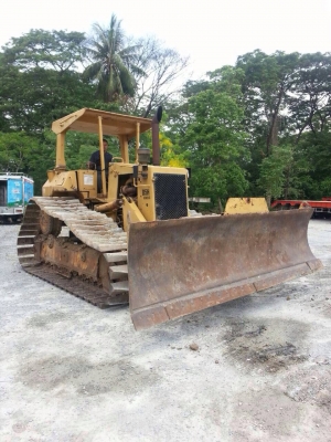 ขายแทรกเตอร์ D5H เกียร์ตัด สภาพพร้อมใช้ เอกสารเล่มทะเบียน สภาพเก่านอก