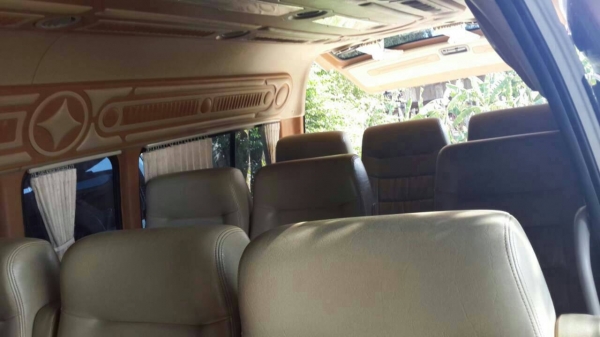 ขายดาวน์รถตู้ TOYOTA COMMUTER ปี 2010 เบาะ VIP 3 แถว ขายดาวน์รถตู้ TOYOTA COMMUTER ปี 2010 เบาะ VIP 3 แถว