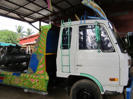 ขาย   เทลเลอร์บรรทุกรถเกี่ยวข้าวหรือแมคโคร เครื่อง 200แรงเทอร์โบ