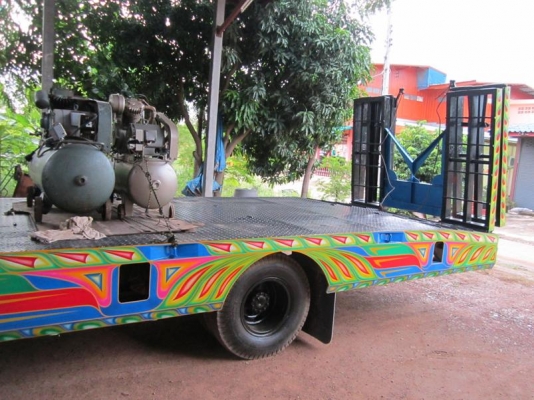 ขาย   เทลเลอร์บรรทุกรถเกี่ยวข้าวหรือแมคโคร เครื่อง 200แรงเทอร์โบ