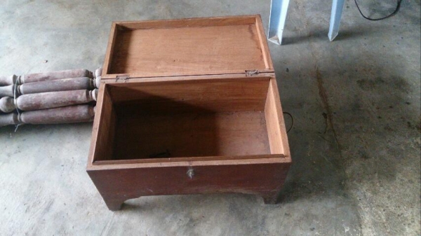 หีบไม้สัก