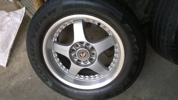 แม็กเลนโซ่ขอบ 15 แถมยาง ราคา 5900 บาท แม็กเลนโซ่ขอบ 15 แถมยาง ราคา 5900 บาท