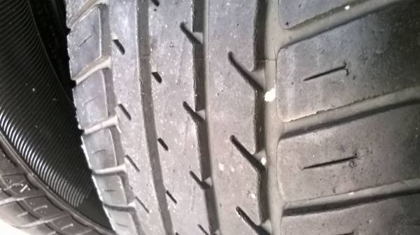 แม็กเลนโซ่ขอบ 15 แถมยาง ราคา 5900 บาท แม็กเลนโซ่ขอบ 15 แถมยาง ราคา 5900 บาท