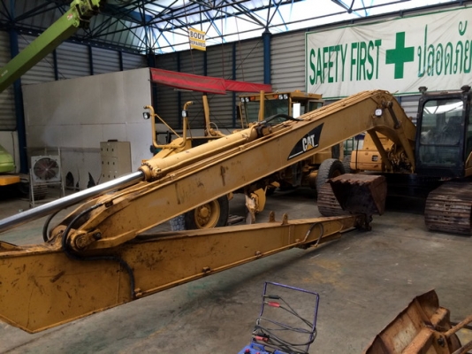 CAT 320CL บูมยาวนำเข้าจากญี่ปุ่น ยังไม่เคยใช้งานในไทย ขายถูกครับ