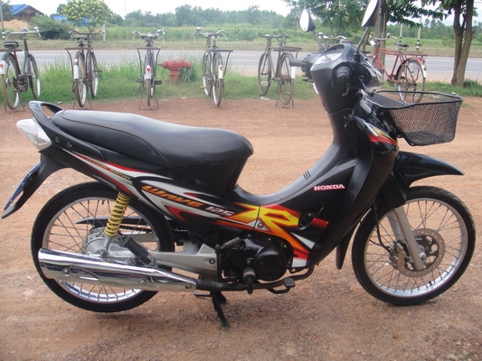 ขายฮอนด้าเวฟ 125 สีดำ  ทะเบียนพร้อมชุดโอน