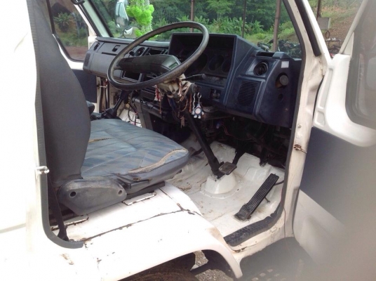 ขายรถ ไดน่า350 เครื่องดี แชสซีสวยมาก หัวไม่มีผุ พวงมาลัยพาเวอร์ ขายรถ ไดน่า350 เครื่องดี แชสซีสวยมาก หัวไม่มีผุ พวงมาลัยพาเวอร์