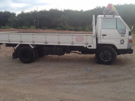 ขายรถ ไดน่า350 เครื่องดี แชสซีสวยมาก หัวไม่มีผุ พวงมาลัยพาเวอร์ ขายรถ ไดน่า350 เครื่องดี แชสซีสวยมาก หัวไม่มีผุ พวงมาลัยพาเวอร์