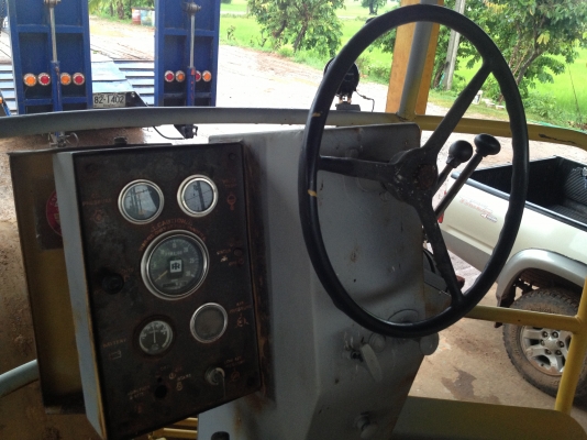 ขายรถบดสั่นสะเทือน ( เพลาเดียว  )