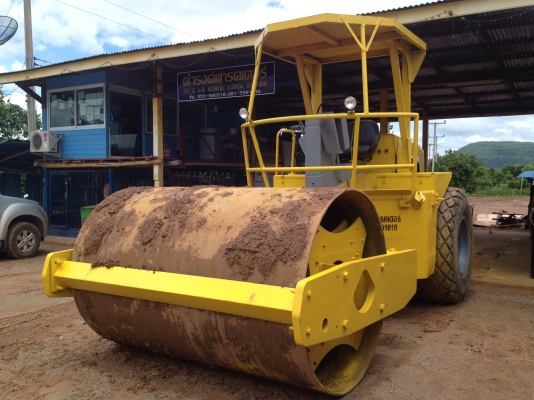 ขายรถบดสั่นสะเทือน ( เพลาเดียว  )