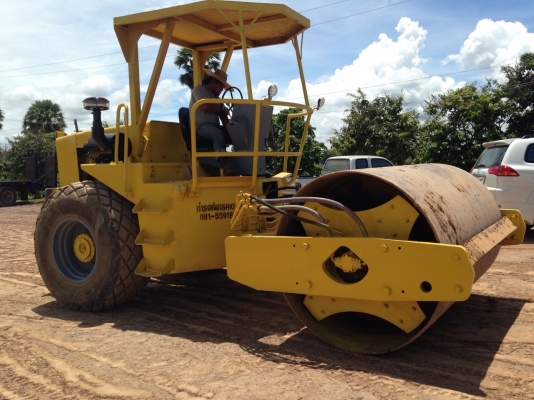 ขายรถบดสั่นสะเทือน ( เพลาเดียว  )