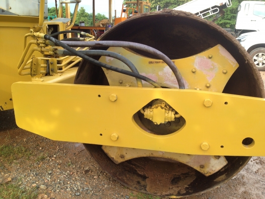 ขายรถบดสั่นสะเทือน ( เพลาเดียว  )