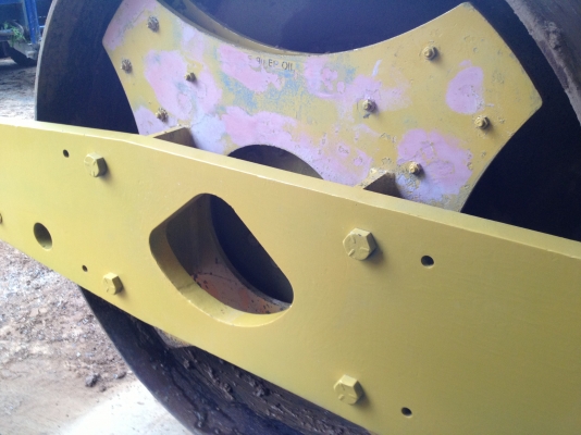 ขายรถบดสั่นสะเทือน ( เพลาเดียว  )