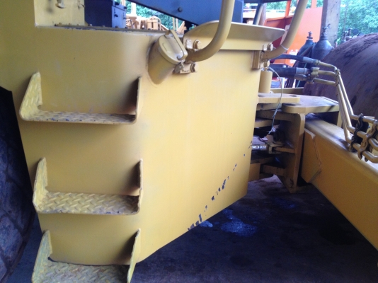 ขายรถบดสั่นสะเทือน ( เพลาเดียว  )