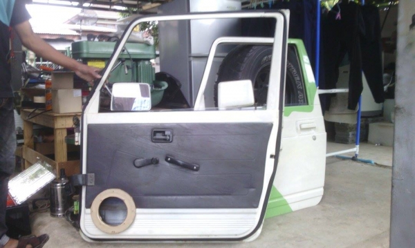 ขายประตูรถจิ๊บคาริเบียน ขายประตูรถจิ๊บคาริเบียน