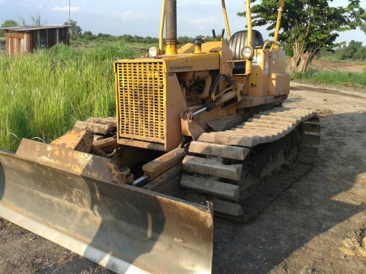 ขายแทรกเตอร์ D2-5 ใบมีด 6ทิศทาง เก่านอก อิมวอย สภาพพร้อมใช้ ราคาต่อรองได้ ติดต่อได้ ที่คุณ อ๊อฟ พิจิตร 086-737-9991