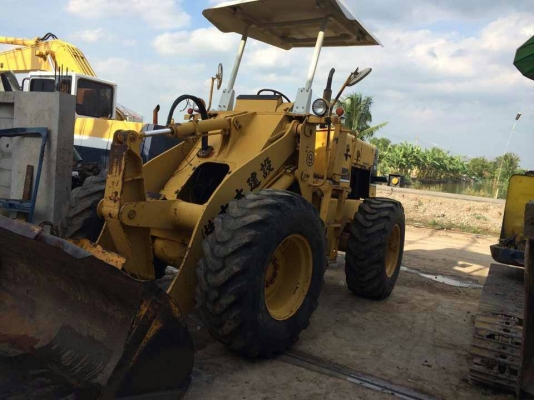 รถตัก KOMATSU 510 สภาพสวยพร้อมใช้ ติดต่ได้ที่คุณ อ๊อฟ พิจิตร 086-737-9991