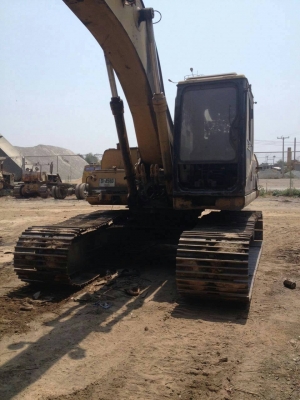 ขาย CAT 320V2 สภาพสวยพร้อมใช้ ราคาต่อรองได้ ติดต่อได้ที่คุณ อ๊อฟ พิจิต737-ร 086-9991