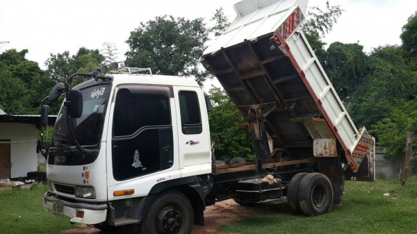 ขาย6ล้อดัมพ์ ISUZU DECA195 FRRหัวท็อปไฟฟ้า ใช้งานน้อยต่อ3ปี เครื่องดี แชชซีสวย เอกสารเล่มทะเบียนพร้อมโอน เพาเวอร์ ทิ๊ฟฟี่สภาพพร้อมใช้งาน ขาย6ล้อดัมพ์ ISUZU DECA195 FRRหัวท็อปไฟฟ้า ใช้งานน้อยต่อ3ปี เครื่องดี แชชซีสวย เอกสารเล่มทะเบียนพร้อมโอน เพาเวอร์ ทิ๊ฟฟี่สภาพพร้อมใช้งาน