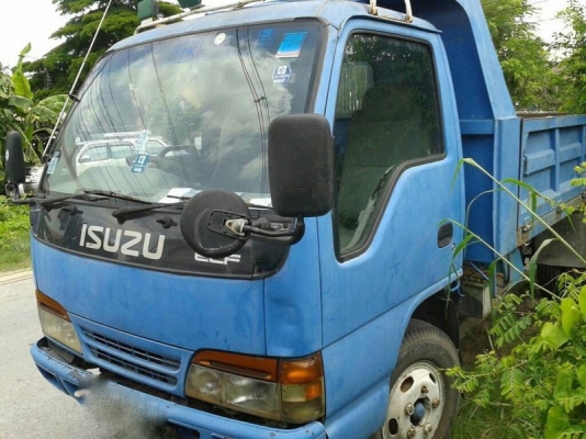 รถอีซูซู 6 ล้อดั้ม NKR  135 แรงม้า ปี 54.  สนใจติดต่อ 081 - 6079515