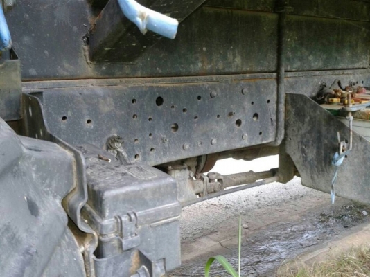 รถอีซูซู 6 ล้อดั้ม NKR 135 แรงม้า ปี 54. สนใจติดต่อ 081 - 6079515 รถอีซูซู 6 ล้อดั้ม NKR 135 แรงม้า ปี 54. สนใจติดต่อ 081 - 6079515