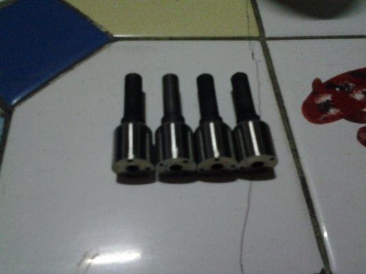 ขายหัวฉีด 8 รู กลางของ boss