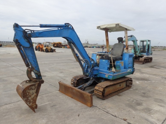 ขายรถขุด HANIX H27 เก่าญี่ปุ่น พร้อมอินวอยด์